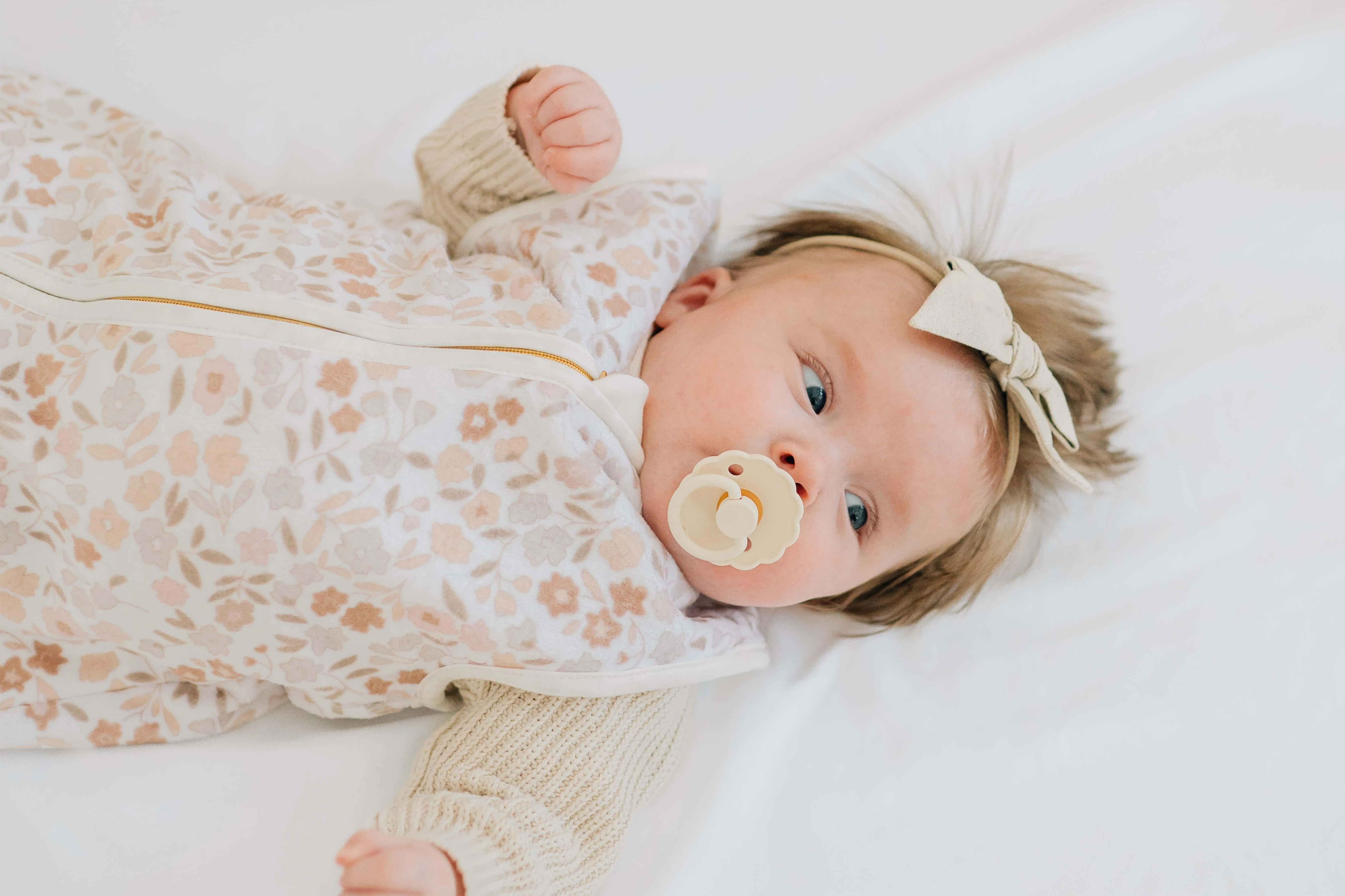 Dainty Floral Wearable Minky Blanket